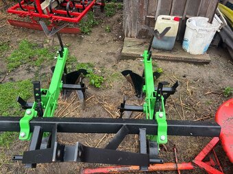 Predám 3 riadkovú plecku na kukurici a zeleninu - 3