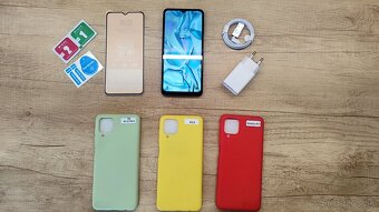 Samsung Galaxy A12 - 64GB/4GB RAM - super stav - 3