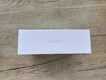 Laserový epilátor Foreo Peach 2go - 3