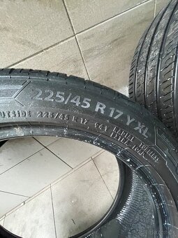 225/45 R17 BARUM - 3