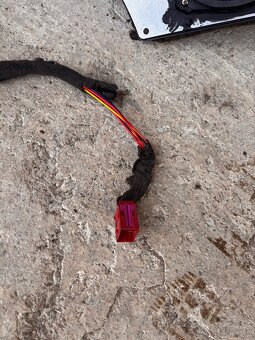 Subwoofer z Audi A4 B5 - 3