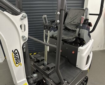 Mini báger 1,3t motor KUBOTA - 3