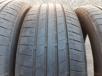 235/50 R20 -letné - 3