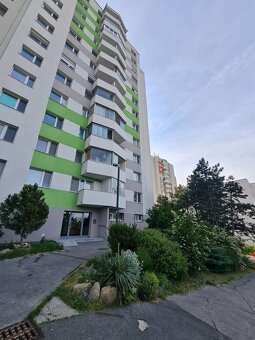 3-izb. Jamnického ul. / nepriechodné izby, pekné prostredie - 3