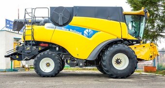NEW HOLLAND CR 9060+V600 - 3