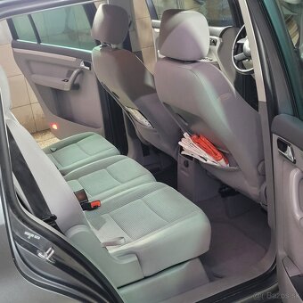 Touran 2.0 tdi dsg automatická prevodovka 7 miestny - 3