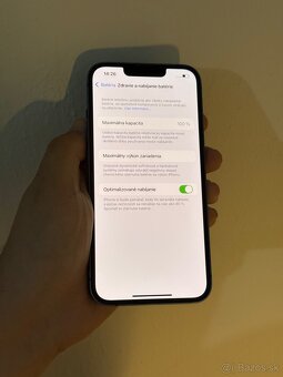 PREDANÉ Predám iPhone 13 128GB Modrý Stav 7/10 používaný - 3