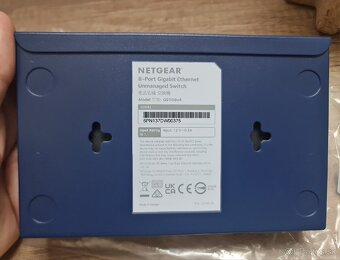 Netgear ProSAFE GS108 GbE switch - 3