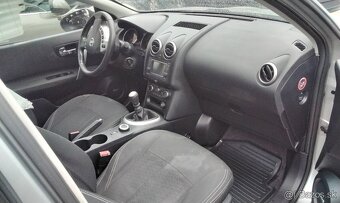 Nissan Qashqai 2.0 2013 predám KAPOTA, nárazník, DVERE, SVET - 3