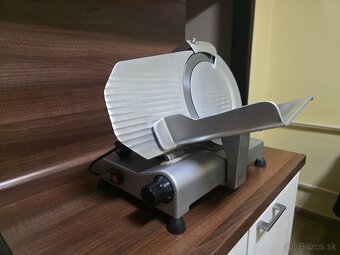 Narezovy stroj GM 275 - 3