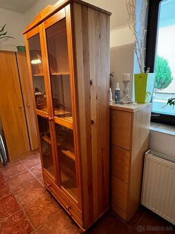 Drevenná vitrína - 3