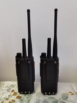 Predám 2x vysielačky UHF/POC Radia - 3