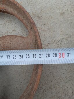 Predám liatinové koleso - 3