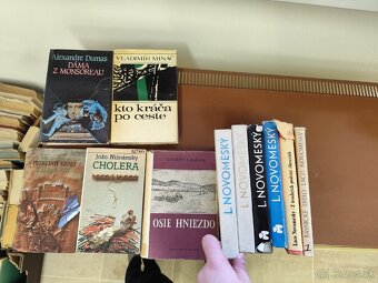 Rôzne knihy na predaj - 3