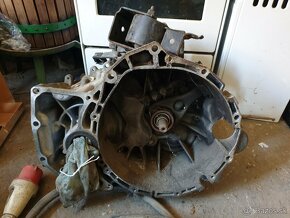 Prevodovka nissan x trail t30 2.2dci - 3