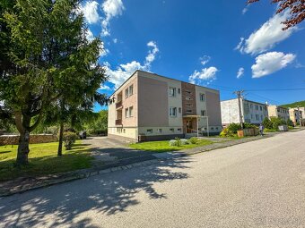 5i byt s garážou a záhradou v obci Janova Lehota - 3