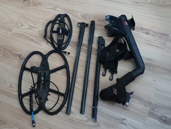Predám detektor kovov Minelab E-trac - 3
