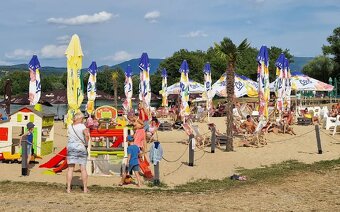 Pivné slnečníky nové zabalené 3,5x3,5m - 3