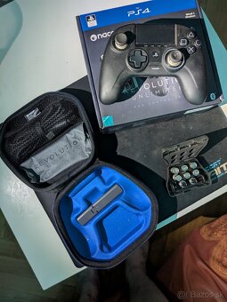 Nacon Revolution Unlimited Pro Controller PS4 - 3