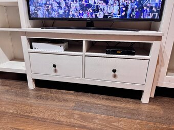 Skrinka pod TV a skrine - 3