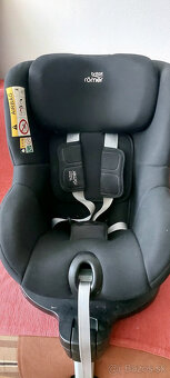 Autosedačka Britax Römer Dualfix M i-Size čierna - 3