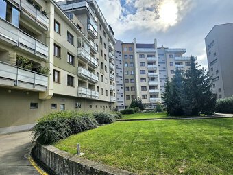 SENEC - NA PREDAJ EXKLUZÍVNE iba u nás, v objekte ORBIS - za - 3
