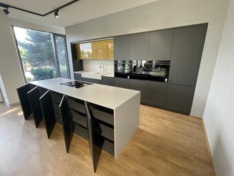 Kuchyňa HANÁK s ostrovom, nová, výstavná vzorka - 3