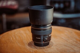 Canon EF 85mm f/1.8 USM - 3