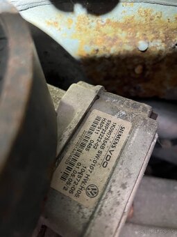 Rozpredam vw golf 4x4 1.9 TDi - 3