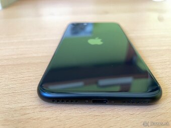 Apple iPhone SE 2022 - 3