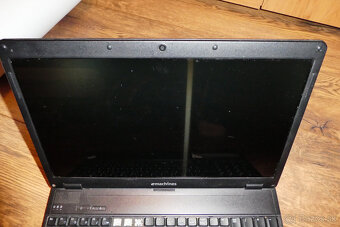 notebook eMachines E728-452G25Mnkk - 3