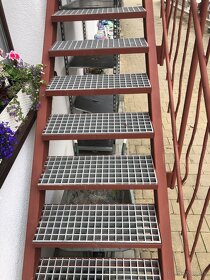 MOLO A KOMPOZITNE ROSTY NA SCHODY - 3