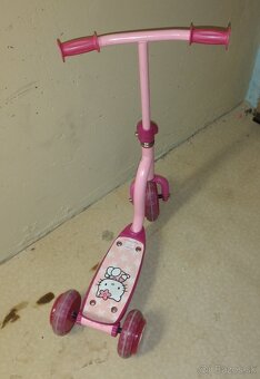 Predám detskú kolobežku Hello Kitty - 3