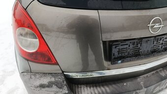 Opel Antara - zadné kufrové dvere - 3