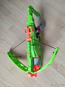 Nerf Zombie Strike Outbreaker Bow Review - 3