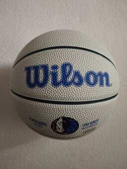 Mini basketbalová lopta Wilson Dallas Mavericks Luka Dončič - 3