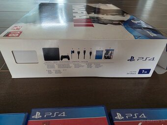 Predám PS4 jet black 1TB - 3