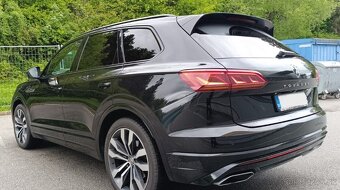 Volkswagen Touareg R-Line, luxusné a bezpečné SUV - 3