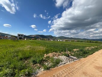 Na predaj stavebný pozemok 700 m2, Trenčianske Jastrabie - 3