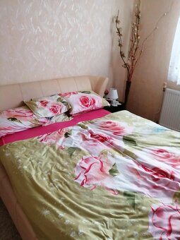 Posteľ 140x200 + nočné stolíky - 3