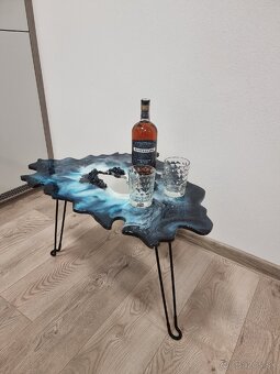 Stolík zo živice - 3