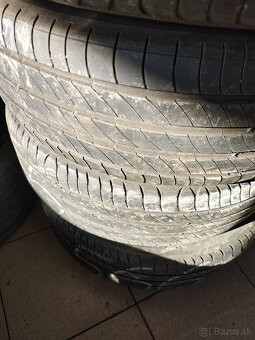 Predám pneumatiky 215/55r17 Michelin letné cena 45€ ks - 3