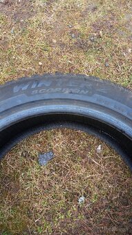 275/45 R21 - 3