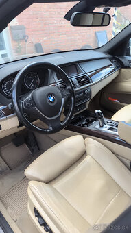 BMW X5 XDRIVE40D 2012 - zadretý motor - 3