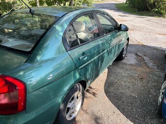 Hyundai accent 1.4 - 3