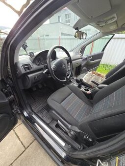 Mercedes-Benz A 170 (W169) – 1.6 benzín, 85 kW, manuál - 3