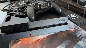 Playstation 4 Slim - 3