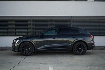 Audi E-tron 55 quattro Advanced - 3