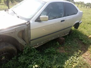 Rozpredám BMW E36 316i Compakt - 3