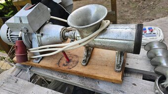 Mlynček na maso - 3